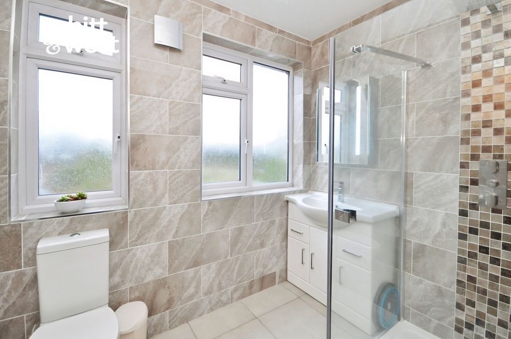 Property photo 3 of 13 1646F6Cb-6