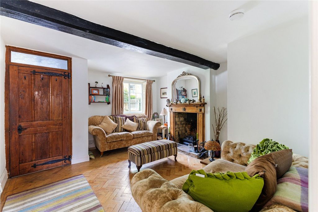 Property photo 2 of 12 Sitting Room