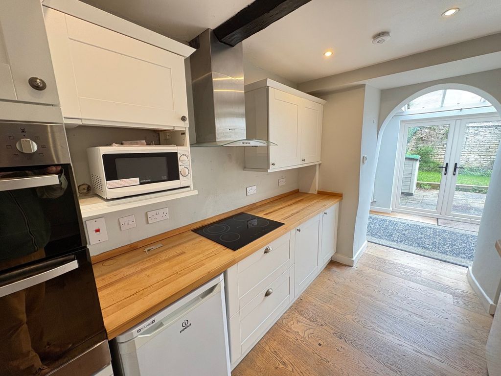 Property photo 3 of 13 Picture No. 10