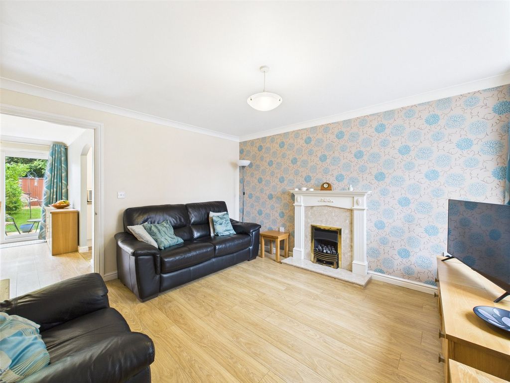 Property photo 2 of 16 Picture No. 18