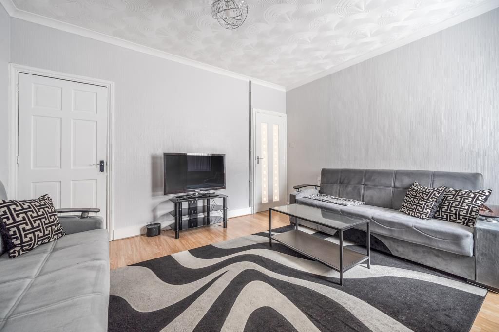 Property photo 2 of 20 Living Area