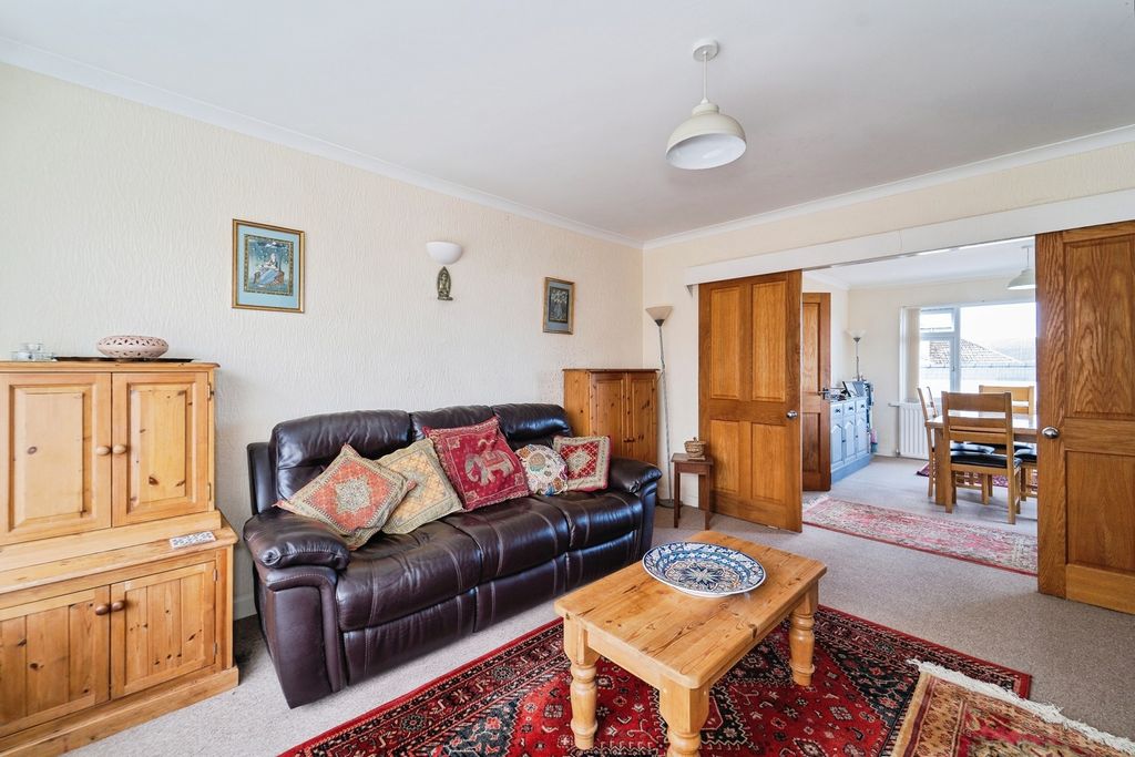 Property photo 3 of 28 Pbox-Img.Jpg