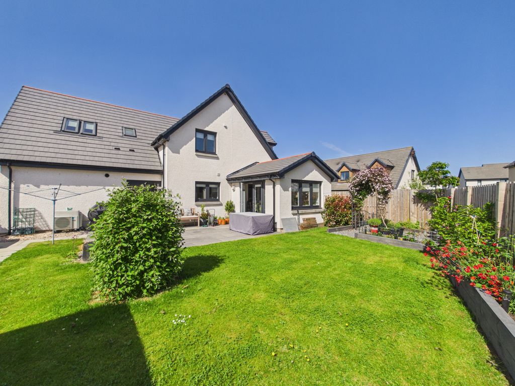 Additional image 21 of 5 bed detached house for sale17 Strathgray Road, Dundee, Angus DD2