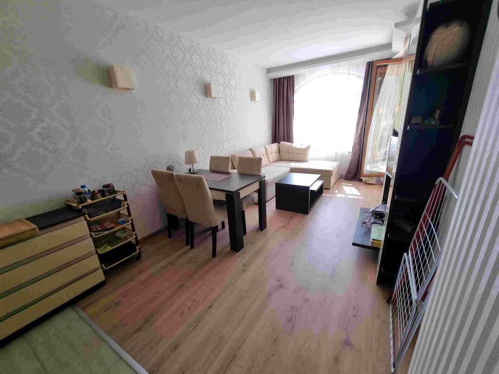 Property photo 3 of 32