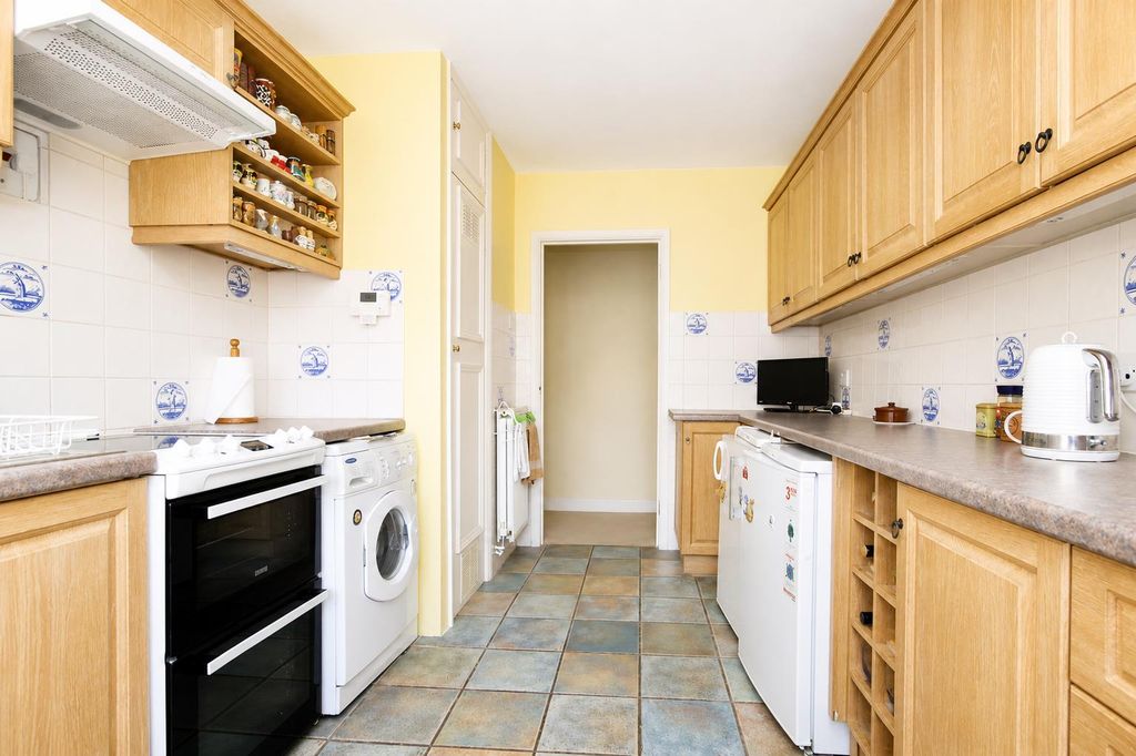 Property photo 3 of 11 Kitchen.Png