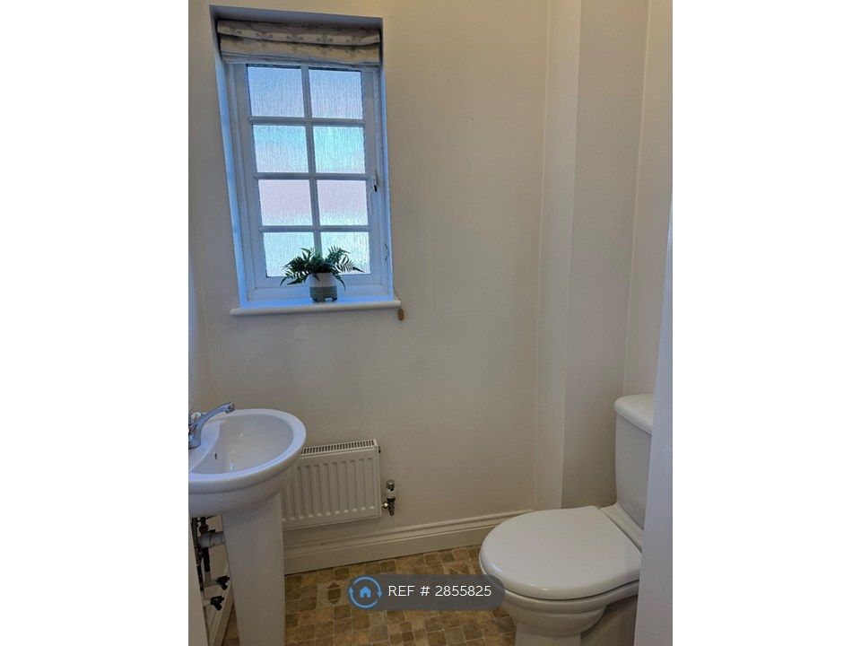 Property photo 3 of 23