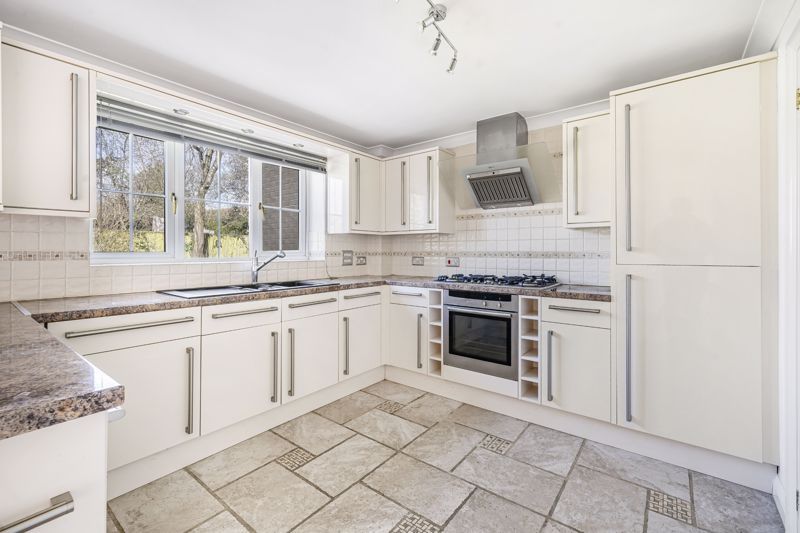 Property photo 3 of 13 Kitchen