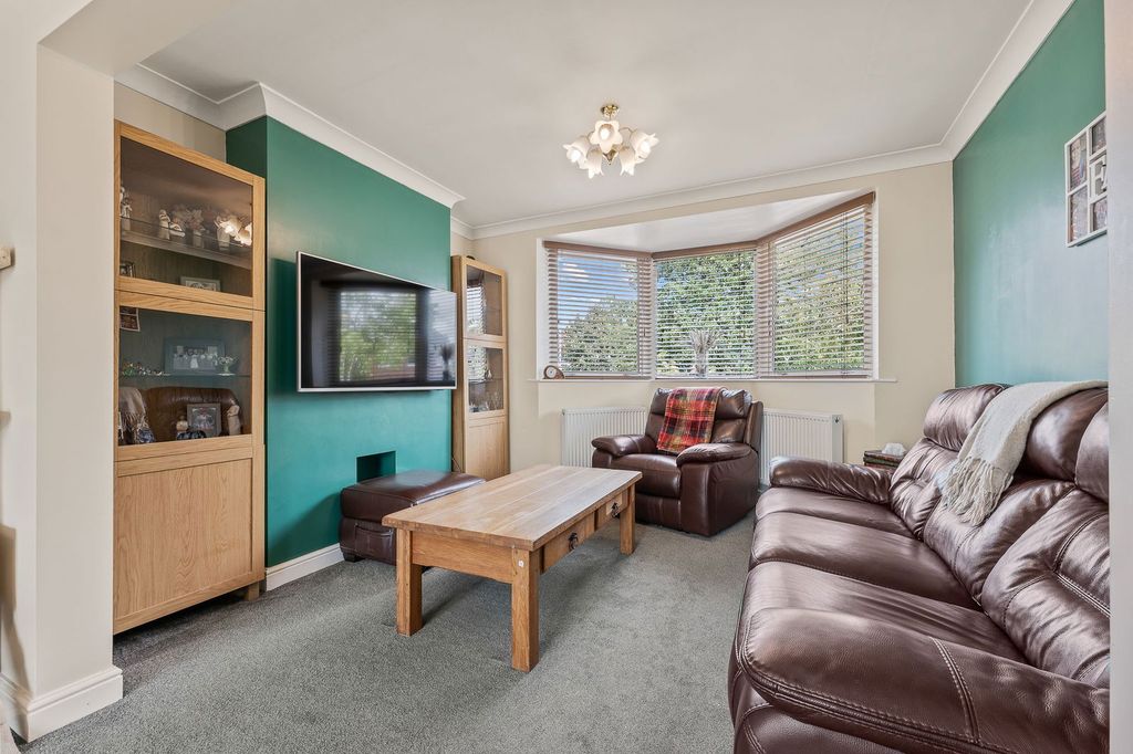 Property photo 3 of 34