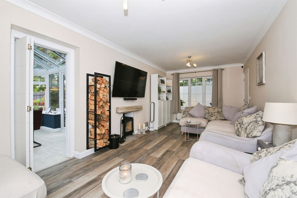Property photo 3 of 25