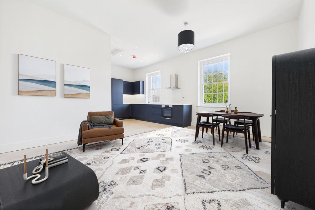 Property photo 2 of 11 Property_98CD_Cam01254G0-Pr0319-Still021_22-05-25_