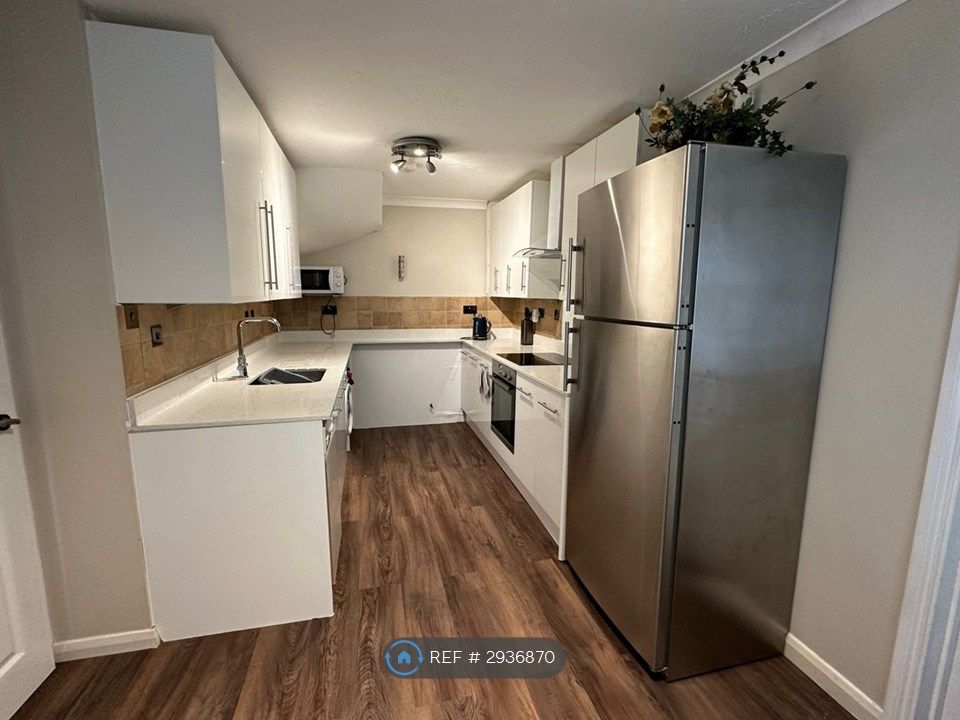 Property photo 1 of 18 Kitchen