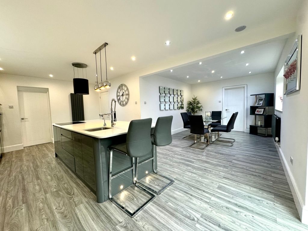 Property photo 1 of 42 Img_1740.Jpeg