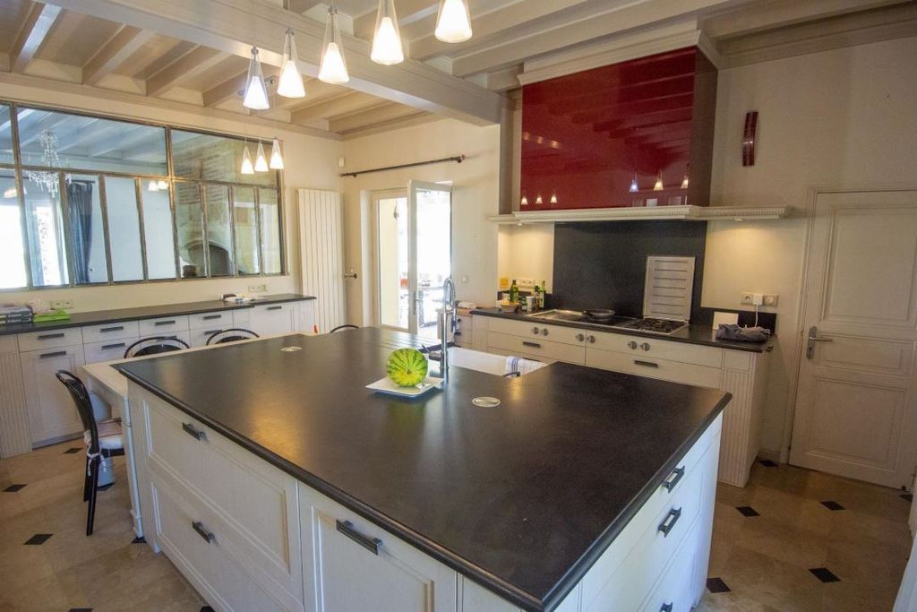 Property photo 2 of 26