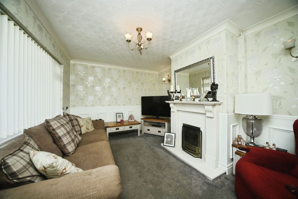 Property photo 2 of 21