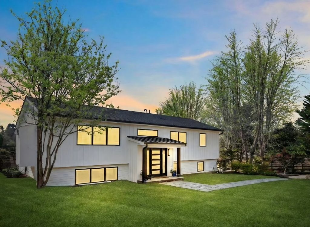 Property photo 1 of 26