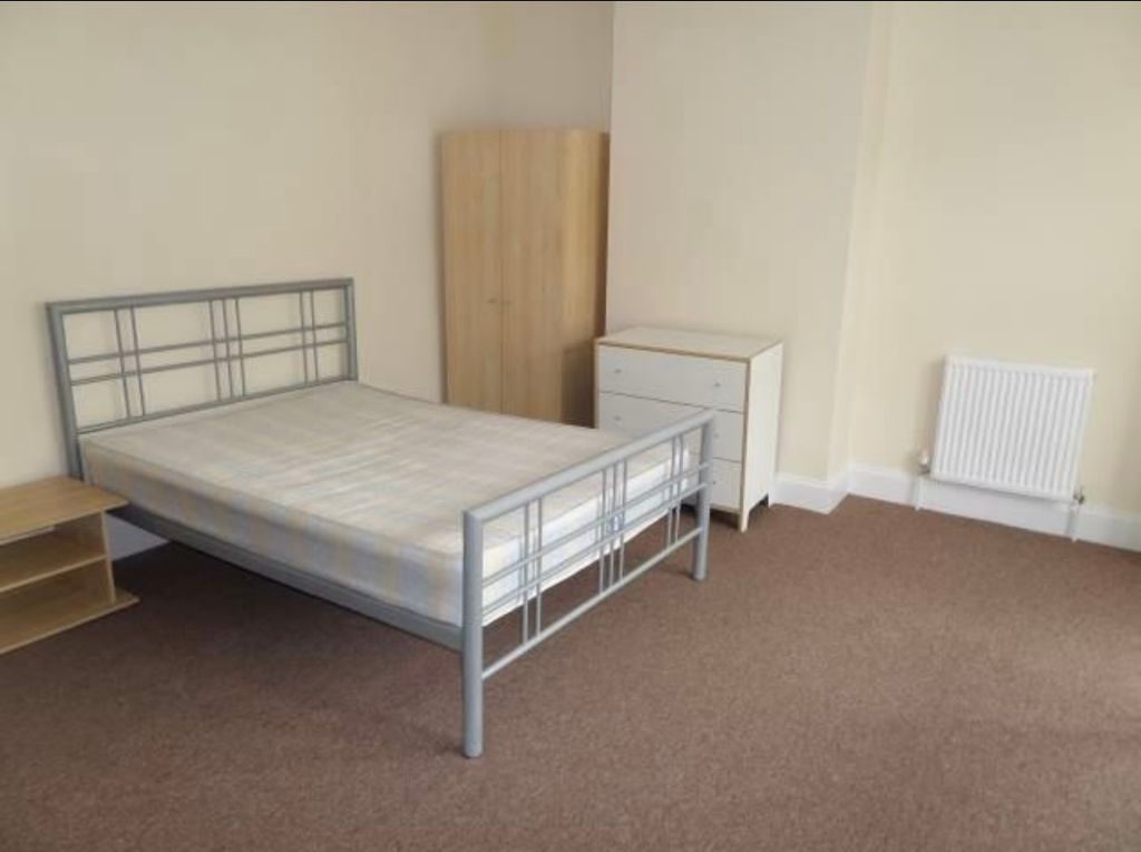 Property photo 1 of 7 Bright Furnished Bedroom With A Metal Double Bed, ...