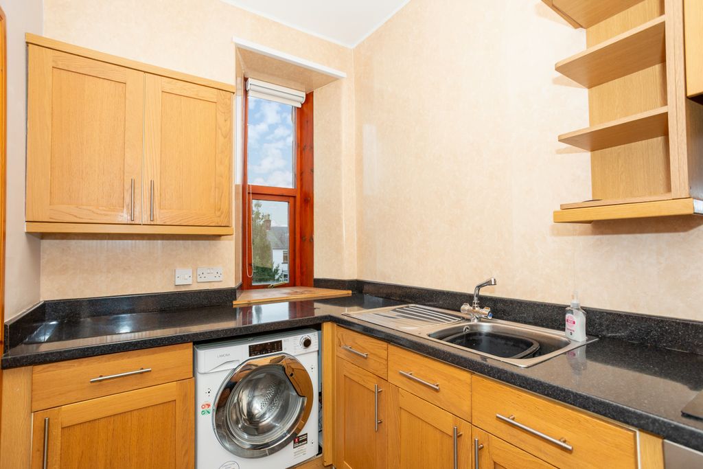 Property photo 2 of 17 Kitchen