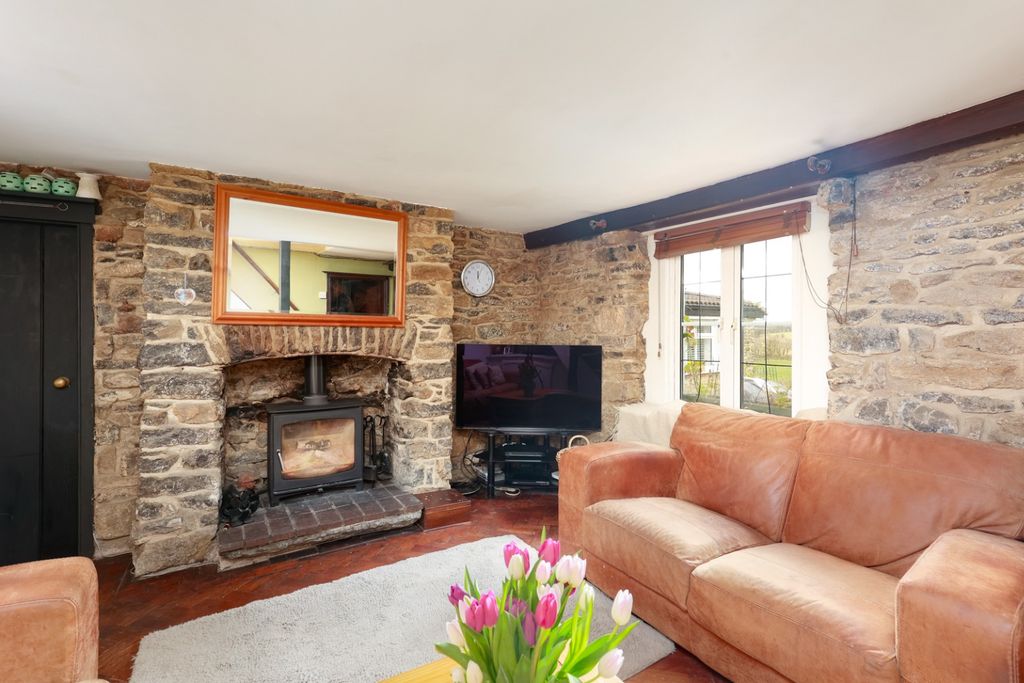 Property photo 2 of 17 3943487