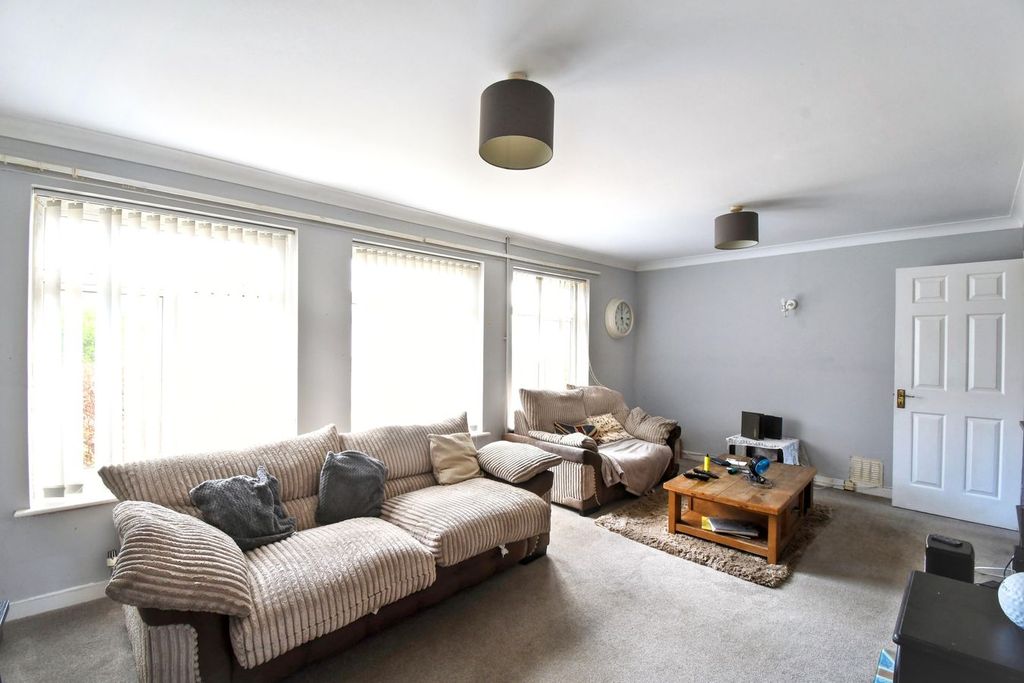 Property photo 3 of 14