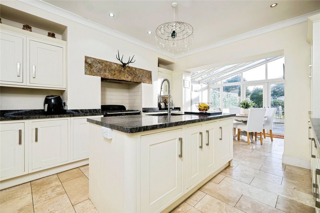 Property photo 3 of 21 Picture No. 19