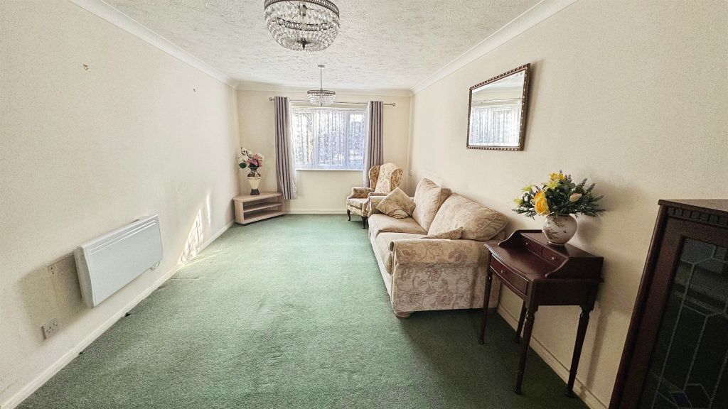 Property photo 2 of 12