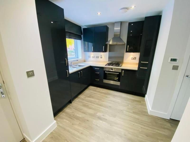 Property photo 2 of 7 Kitchen