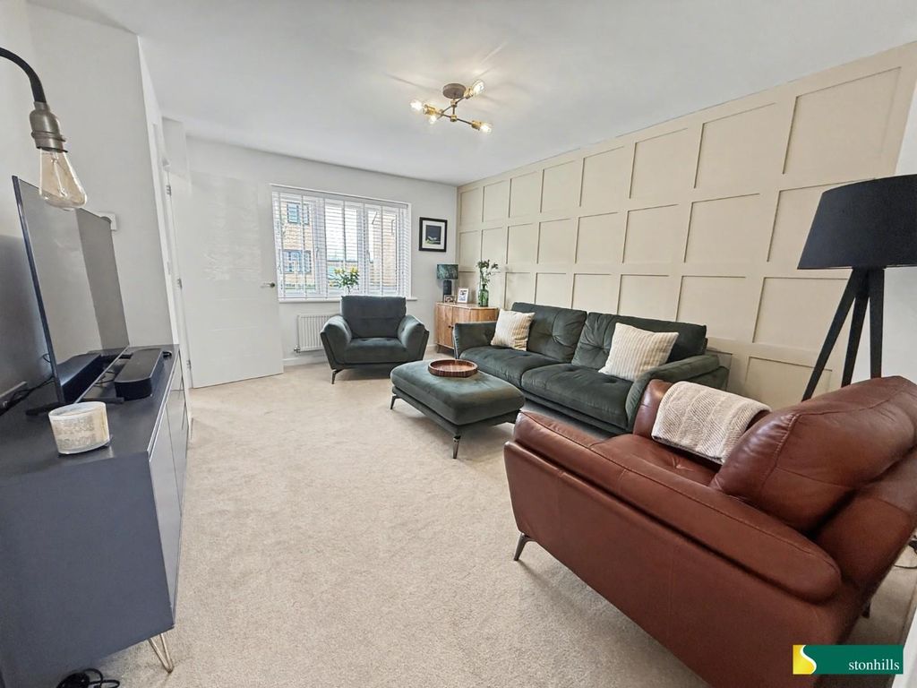 Property photo 3 of 16 2.Jpg