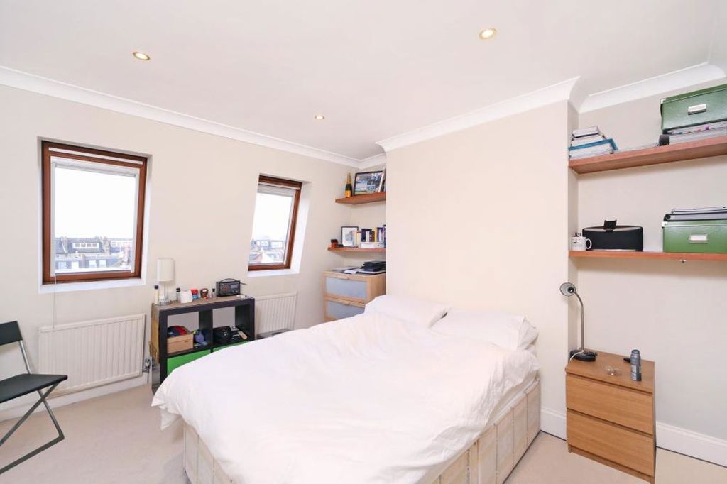 Property photo 2 of 6