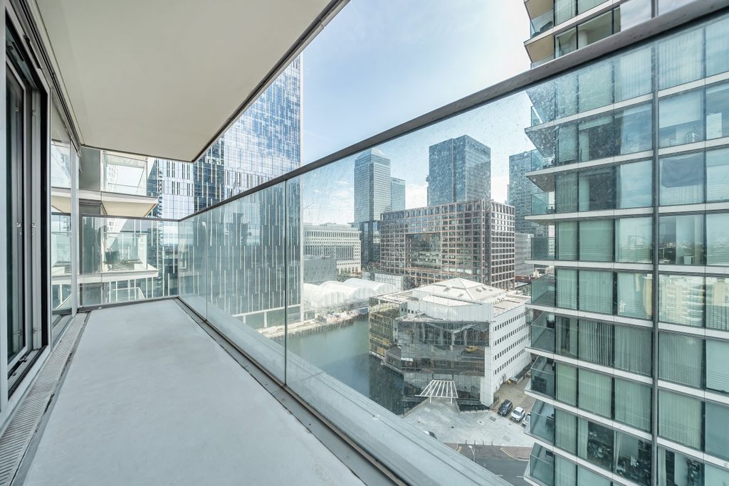 Property photo 1 of 18 1327701-9-687A813...