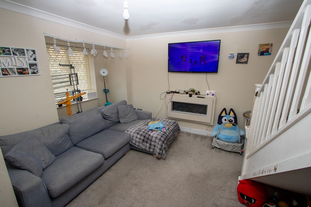 Property photo 3 of 15