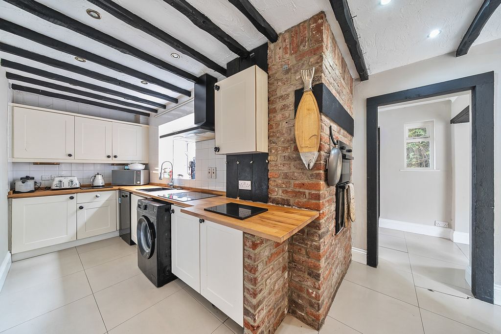 Property photo 2 of 25 1320366-17-687A14...