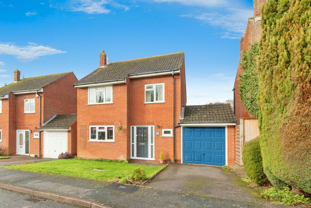 Property photo 2 of 23