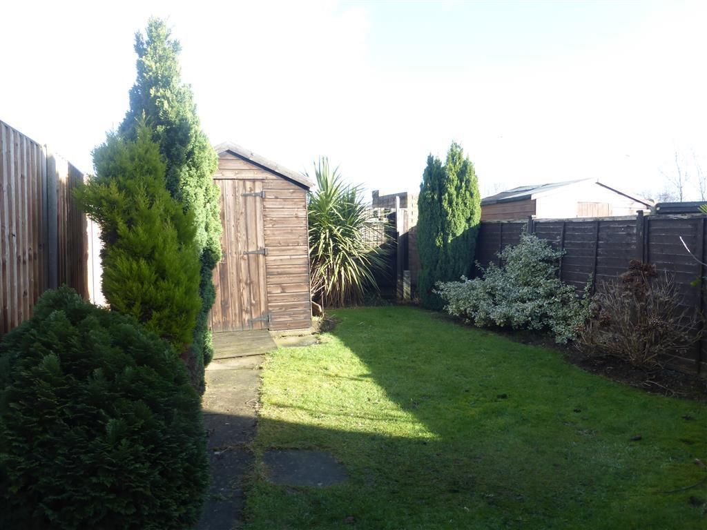 Property photo 2 of 8 Garden
