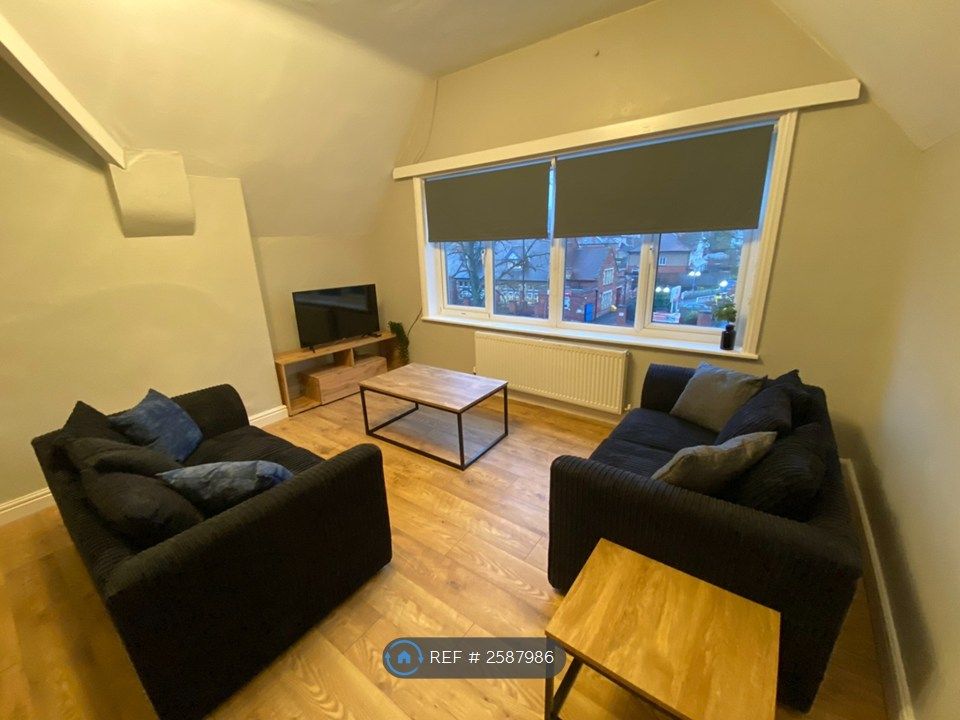 Property photo 2 of 35