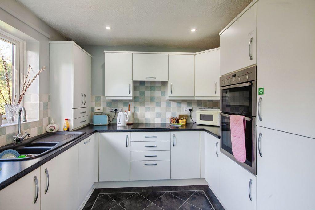 Property photo 2 of 17 Pbox-Img.Jpg