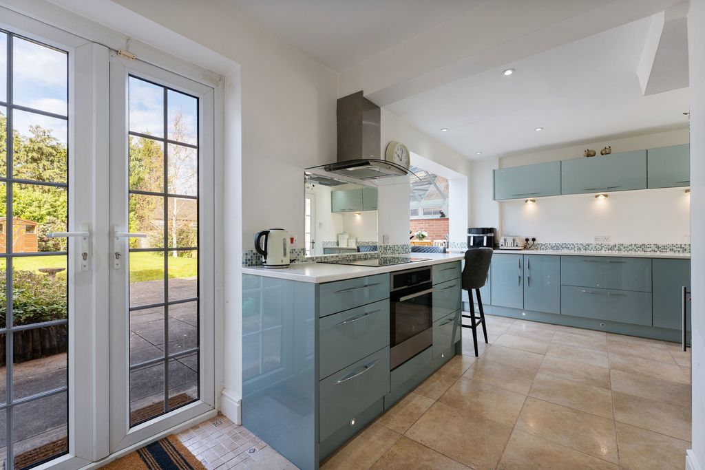 Property photo 2 of 19