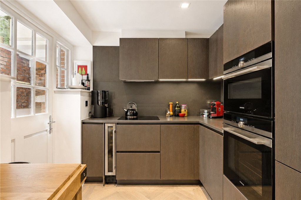Property photo 3 of 16 Kitchen