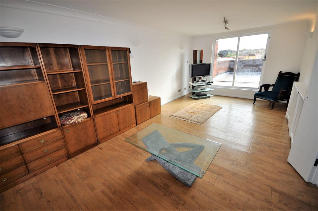 Property photo 2 of 11 Lounge/Diner