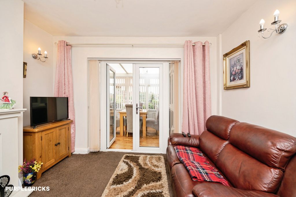 Property photo 2 of 29