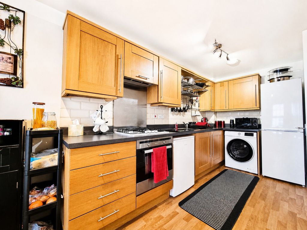 Property photo 3 of 14