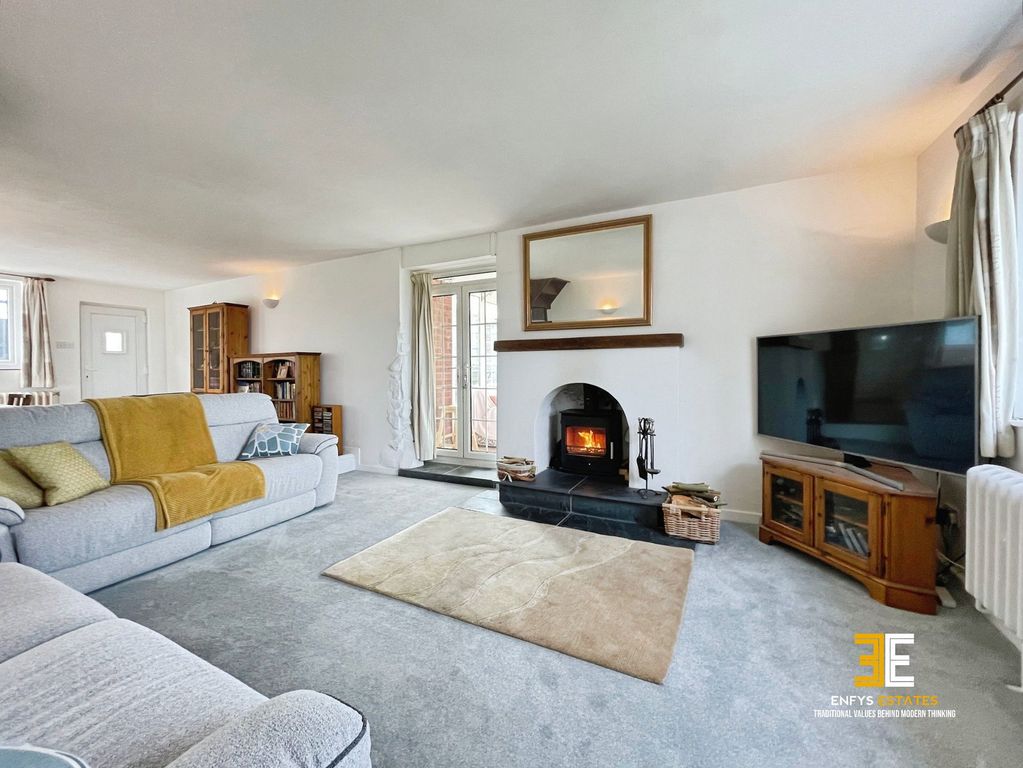 Property photo 2 of 43