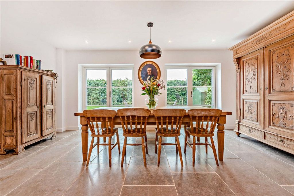 Property photo 3 of 26 Picture No. 08