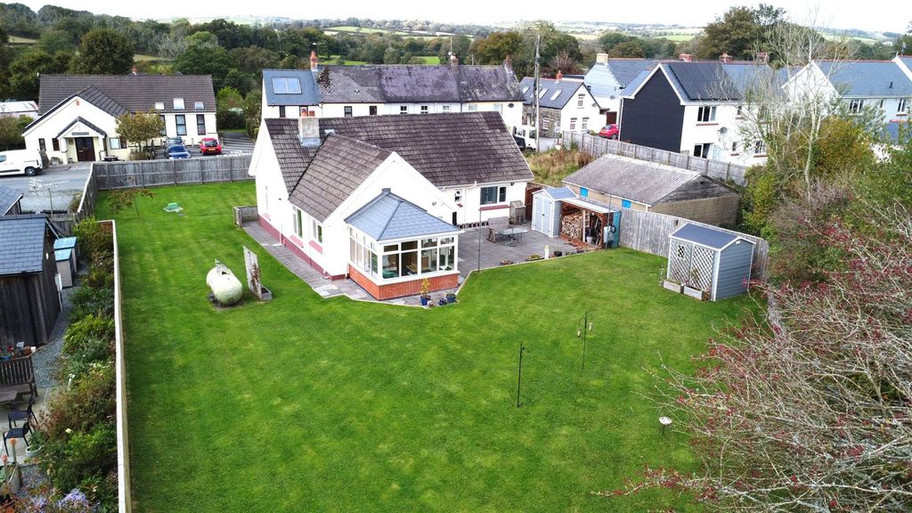 Property photo 3 of 28