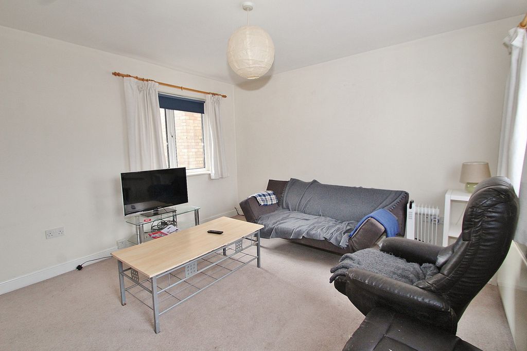 Property photo 2 of 10