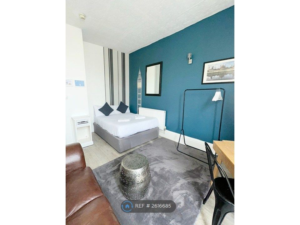 Property photo 3 of 21 Double Room