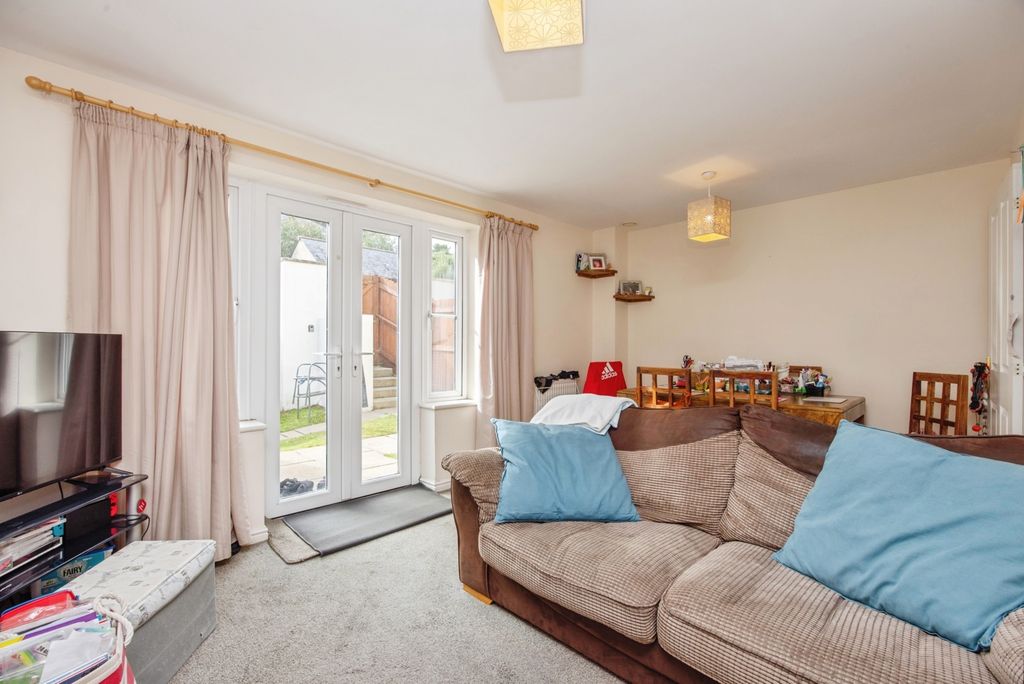 Property photo 2 of 20 Pbox-Img.Jpg