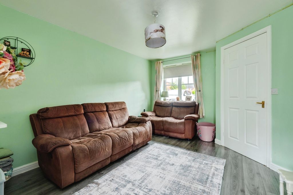 Property photo 3 of 14 Pbox-Img.Jpg
