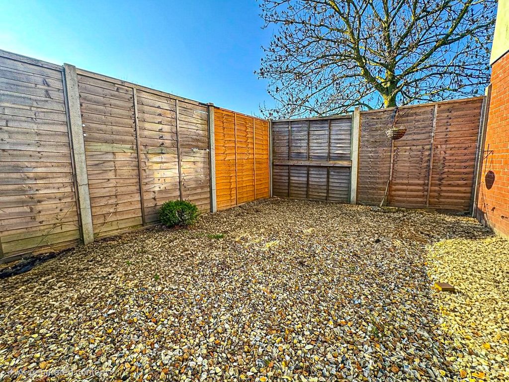 Property photo 3 of 10 4941814
