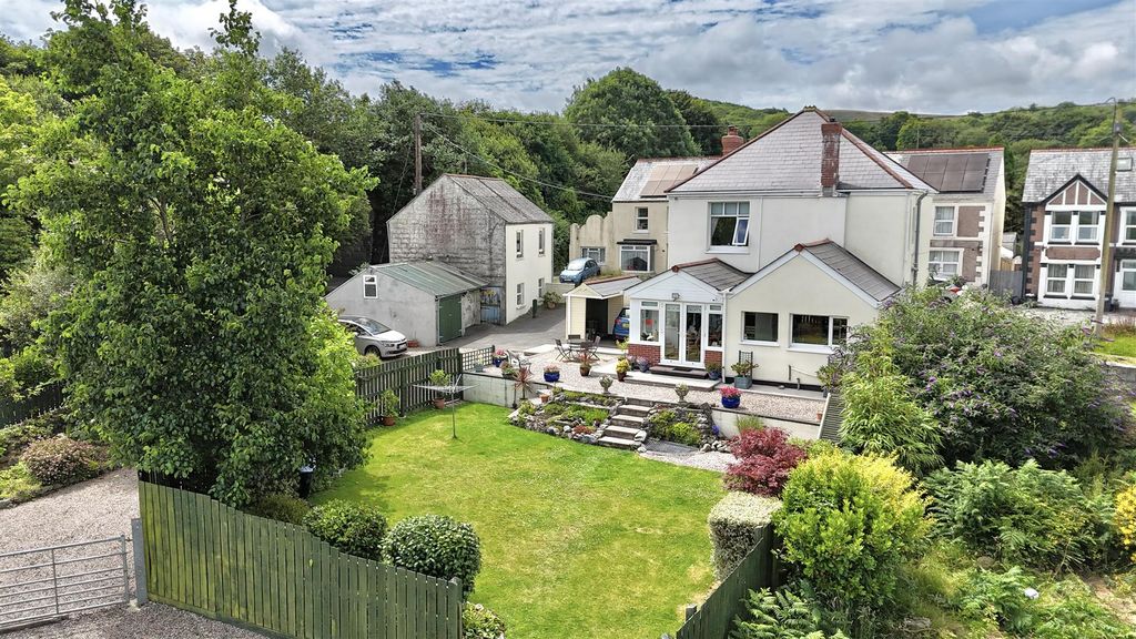 Property photo 1 of 32 Dji_Fly_20250701_123938_0034_1751374115096_Photo.J