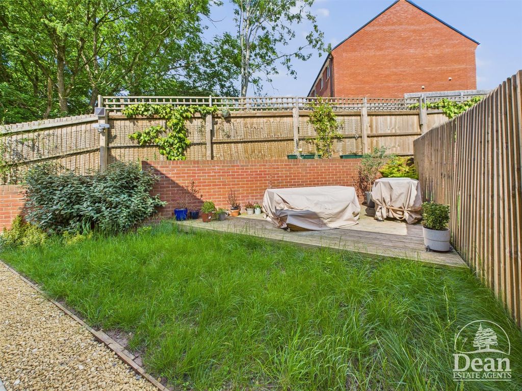 Property photo 2 of 12